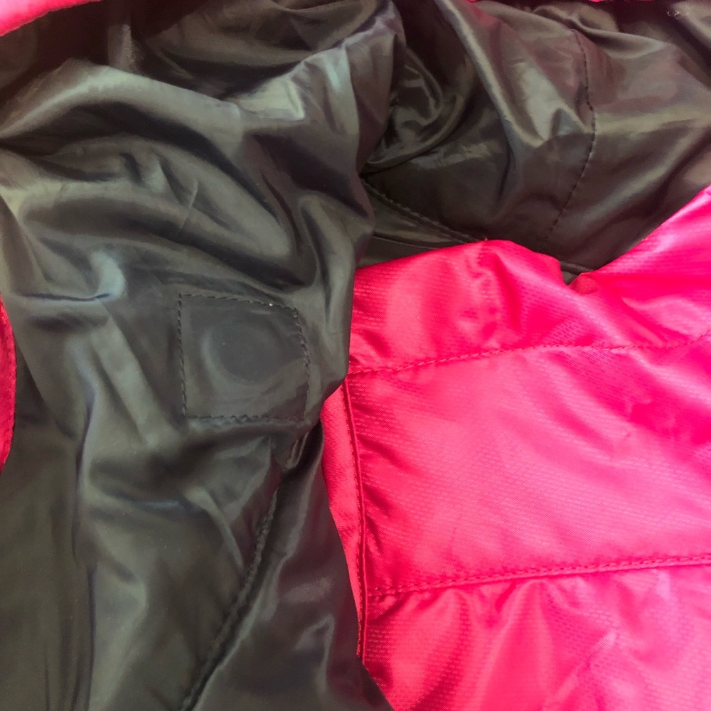 Title Nine Willpower Women's Magenta and Gray/Blue Hooded Puffer Vest - Picture 9 of 9